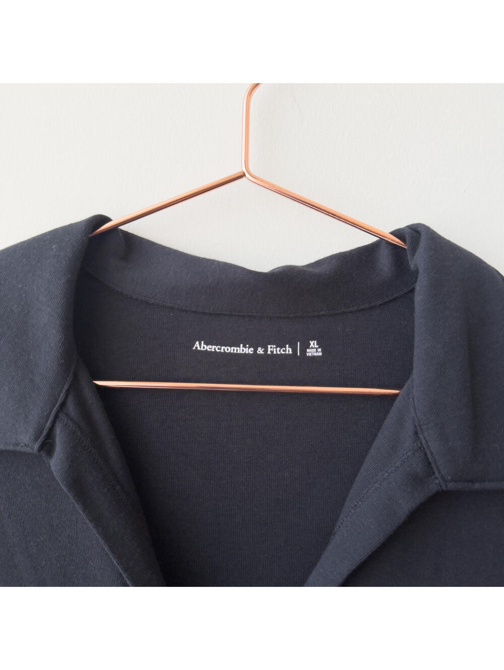 NWOT Abercrombie Black Open Collar Long Sleeve Top Size XL - Picture 2 of 6